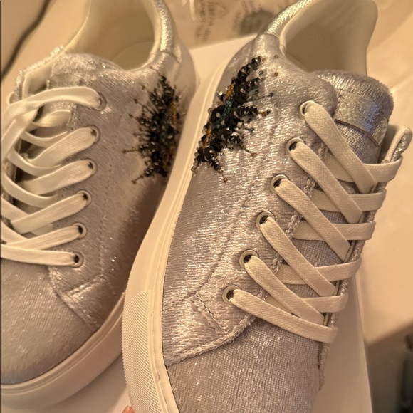 Kurt Geiger Women's Metallic Silver Sneakers - Picture 7 of 10